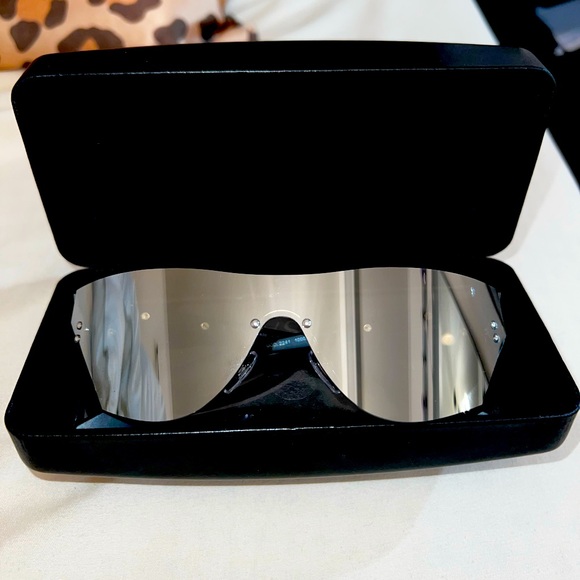 VERSACE MIRRORED SUNGLASSES - Picture 1 of 4